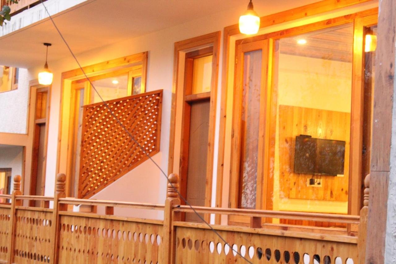 Vaibhav Regency Hotel Manali  Exterior photo