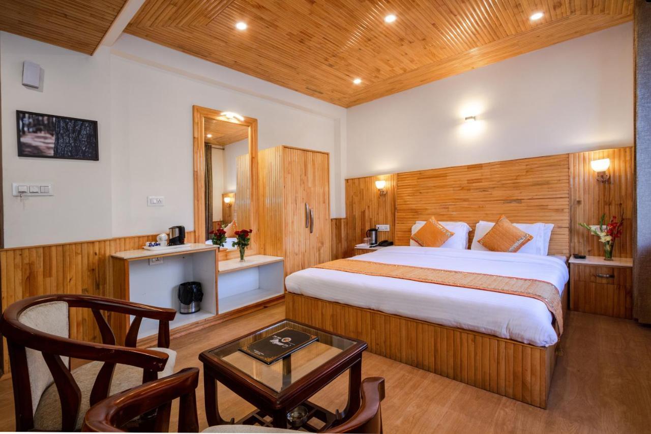 Vaibhav Regency Hotel Manali  Exterior photo